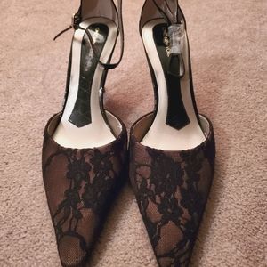 Jones New York Black Lace Gold Heel Size 8